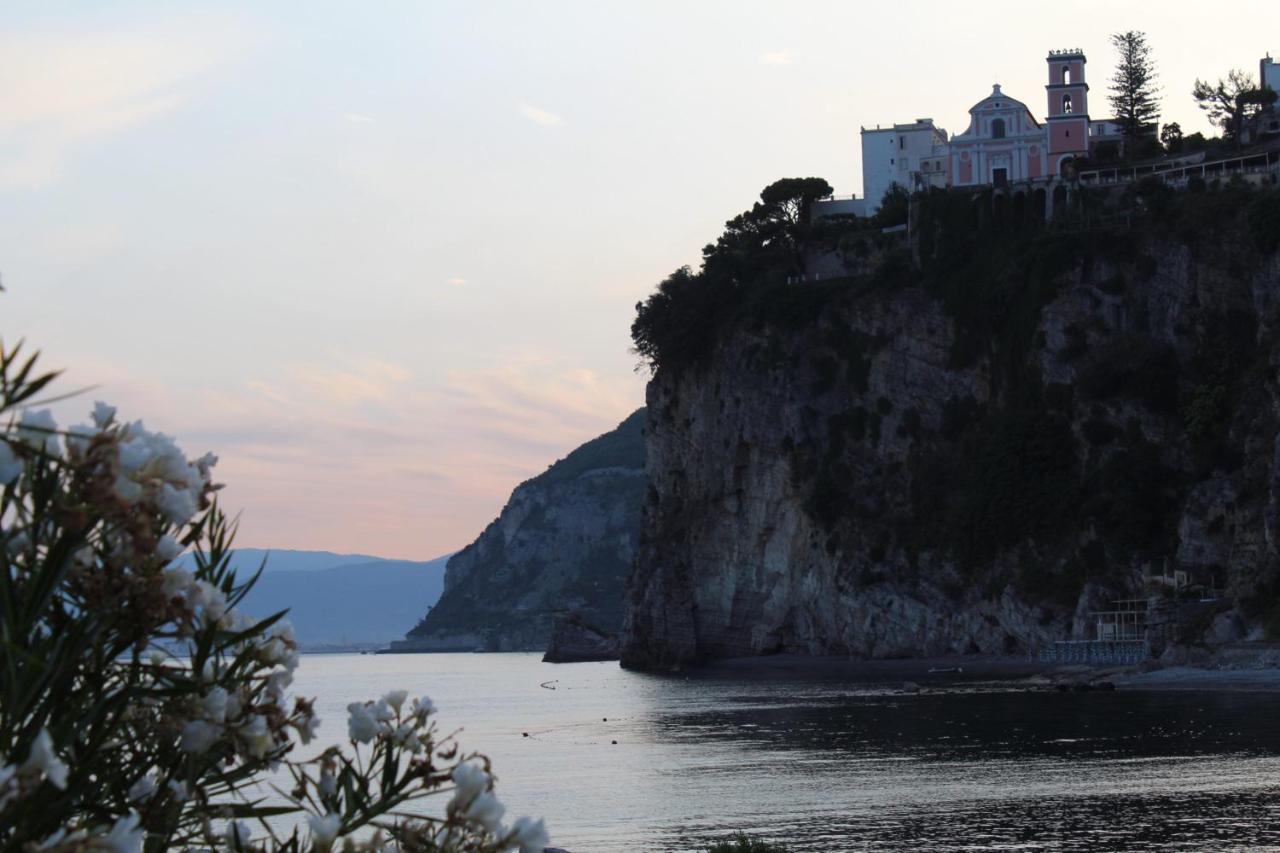 Apartamento Postcard House Vico Equense Exterior foto